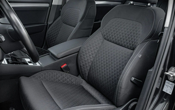 Skoda Superb cena 96850 przebieg: 115590, rok produkcji 2019 z Rudnik nad Sanem małe 704